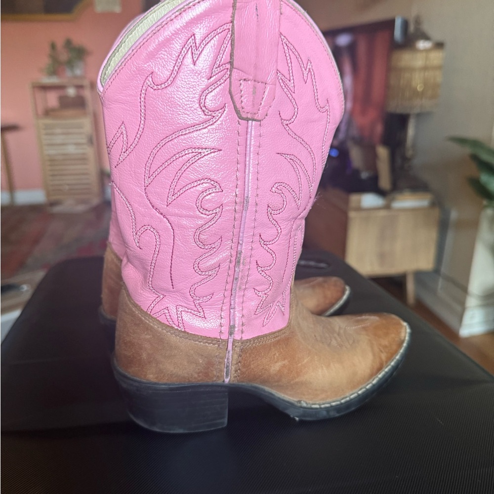Old West Two-Tone Pink and Brown Heeled Boots - Picture 3 of 8
